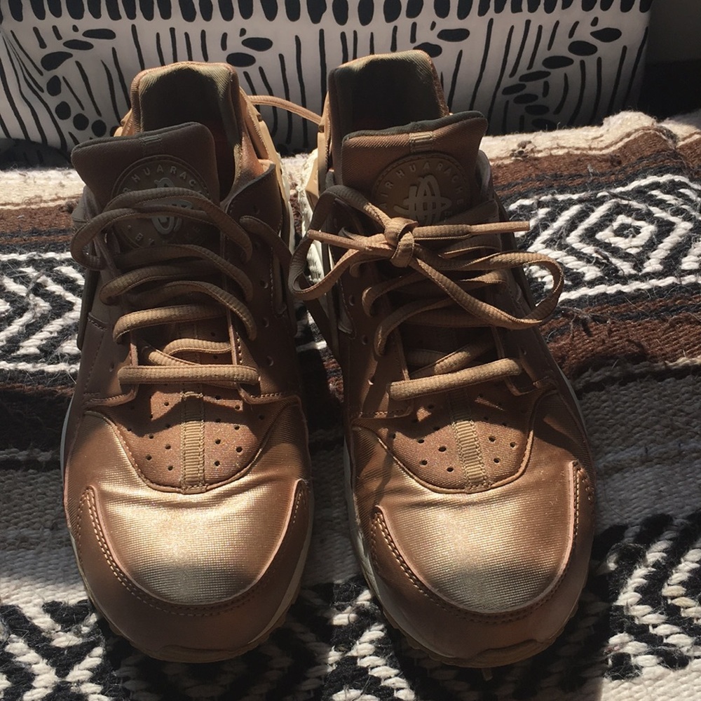 Rose gold huaraches